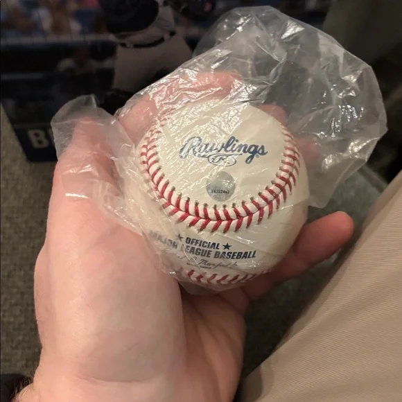 Autograph baseball of Miguel andujar authincated by Steiner sports - Picture 2 of 2